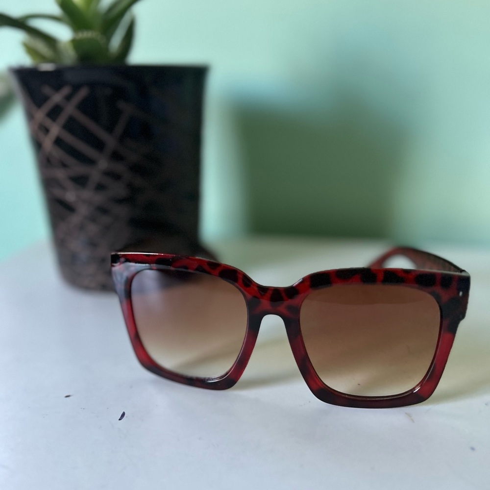 Tortoise Shell Square Sunglasses